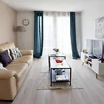 Le Nid D'evry Apartamento